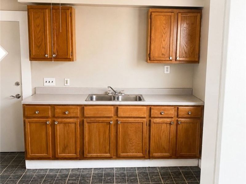 4288 E 131st Street, Cleveland, OH 44105 Photo 11