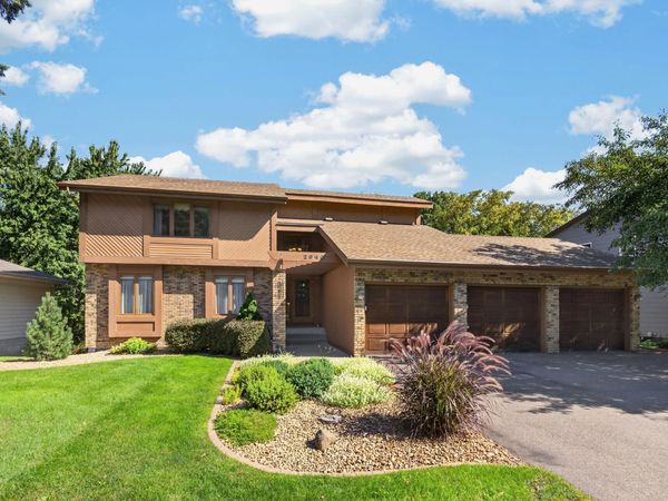 2940 Torchwood Drive, New Brighton, MN 55112