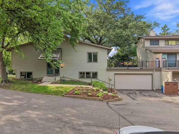 9701 Mill Creek Drive, Eden Prairie, MN 55347