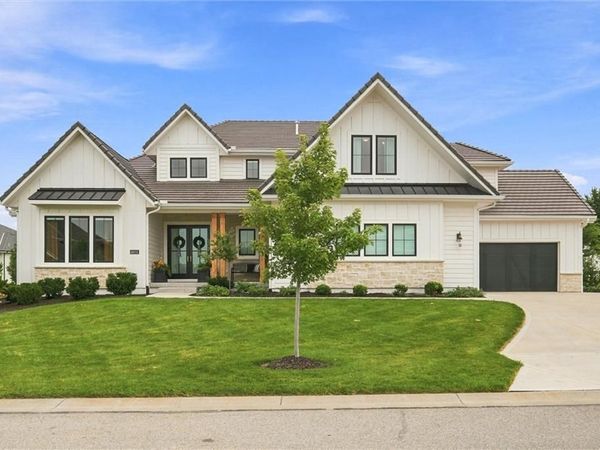 10711 West 173rd Terrace, Overland Park, KS 66221