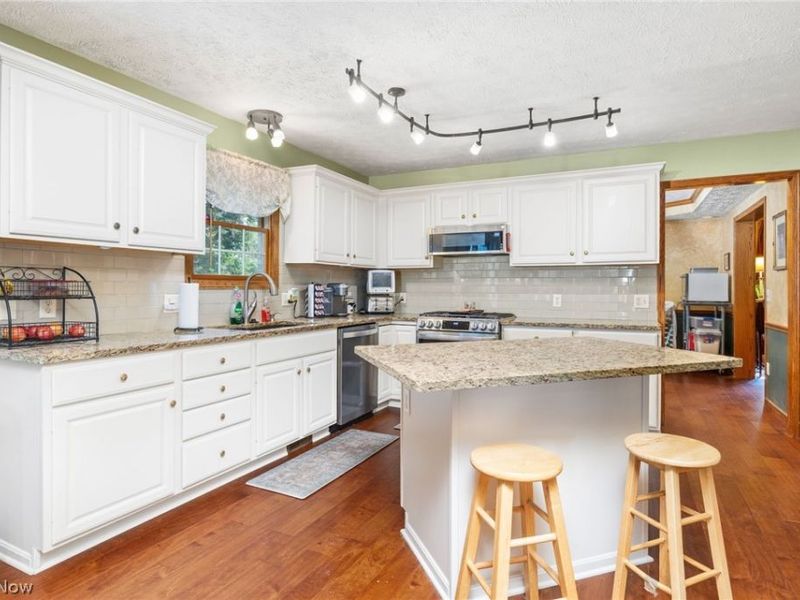 621 Continental Drive, Medina, OH 44256 Photo 6
