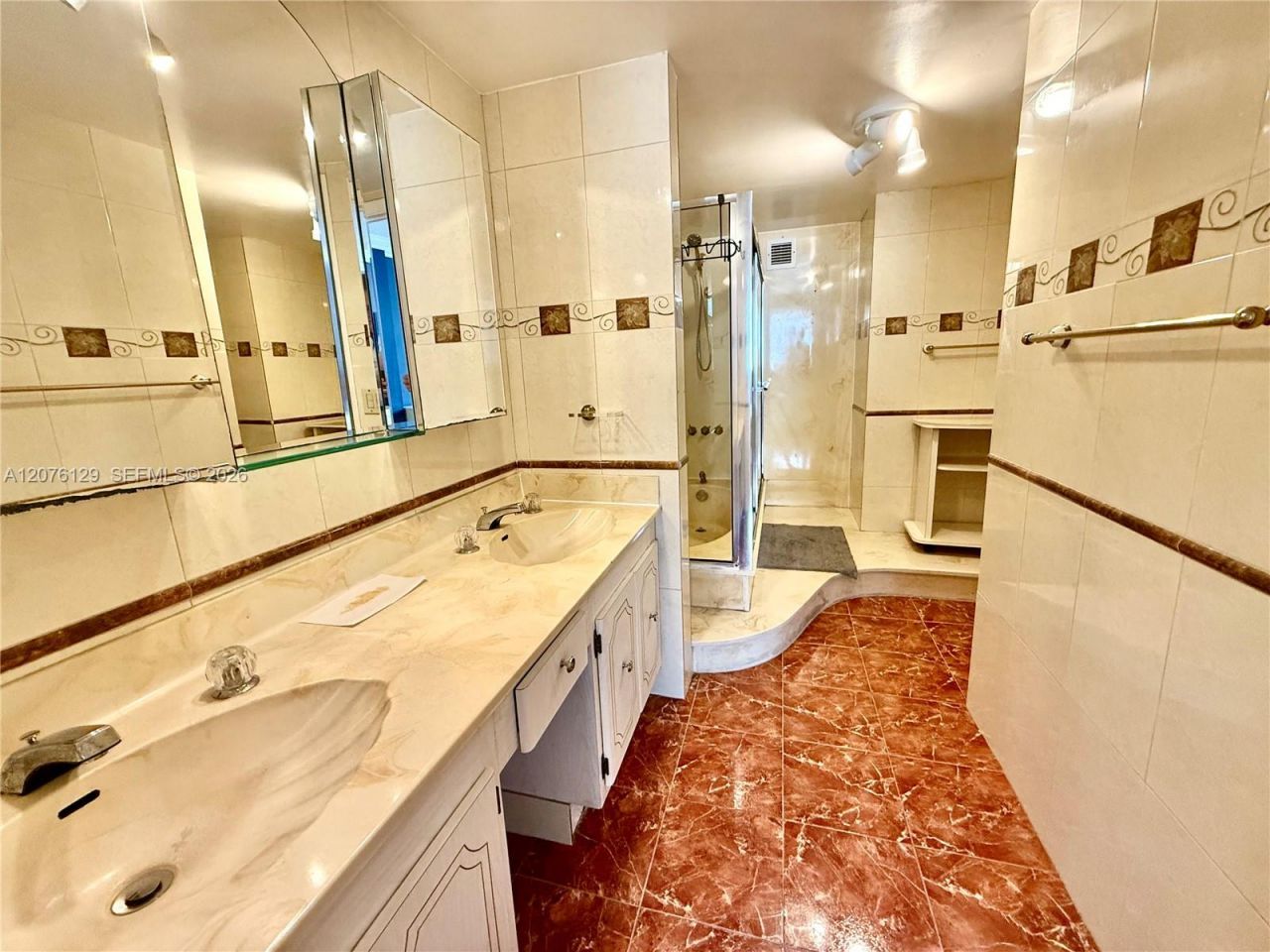 1833 S Ocean Dr , Unit 210, Hallandale Beach, FL 33009 Photo