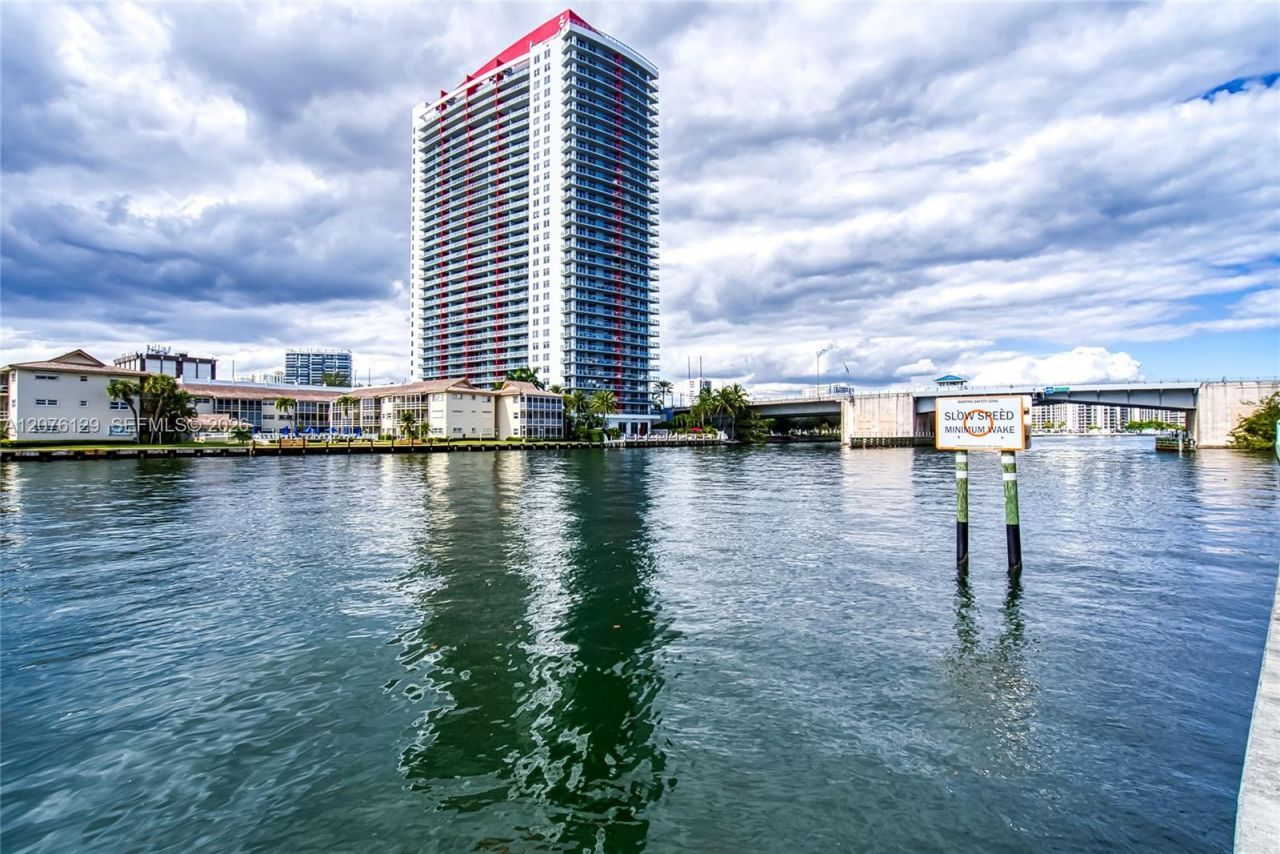 1833 S Ocean Dr , Unit 210, Hallandale Beach, FL 33009 Photo