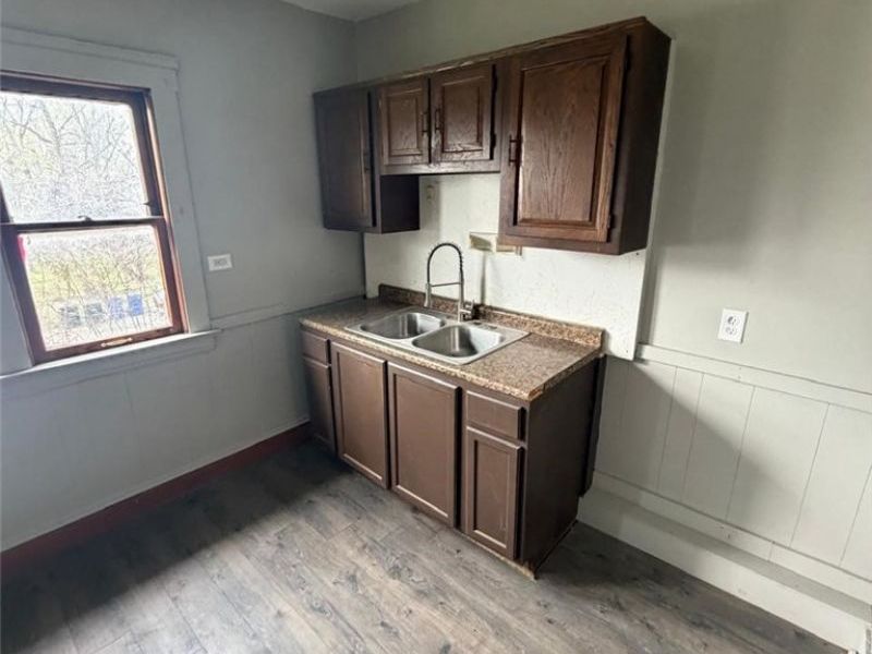 9529 Mount Auburn Avenue, Unit UP, Cleveland, OH 44104 Photo 17
