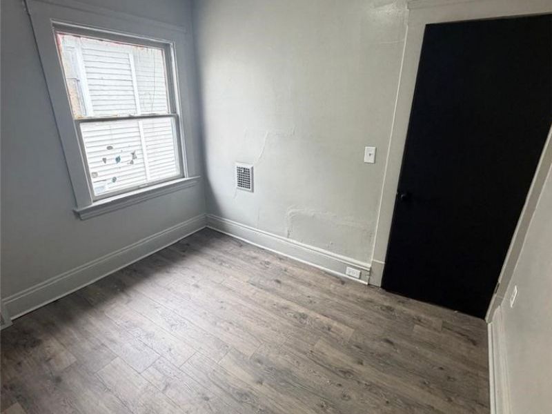9529 Mount Auburn Avenue, Unit UP, Cleveland, OH 44104 Photo 8
