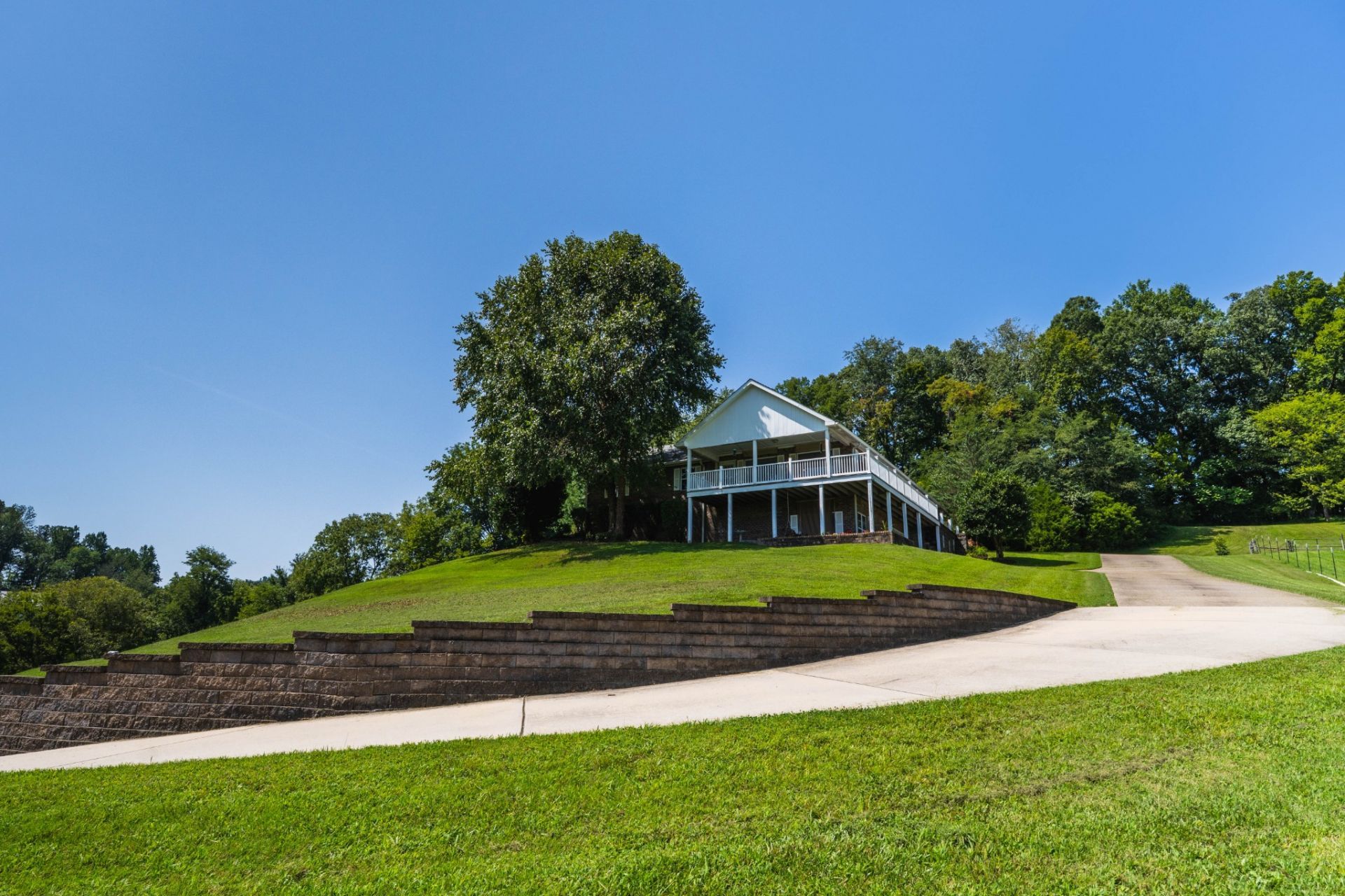 196 General Breckinridge Ln, Beechgrove, TN 37018 Main Photo