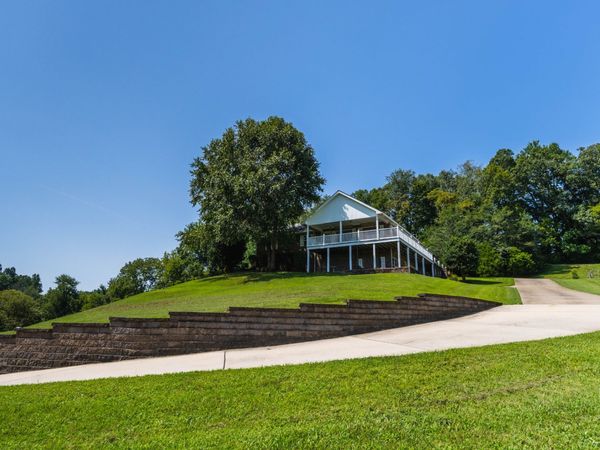 196 General Breckinridge Ln, Beechgrove, TN 37018