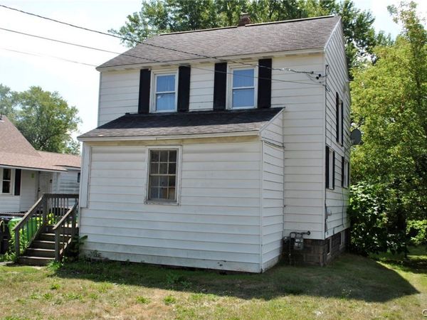 231 Richfield Boulevard , Syracuse, NY 13211