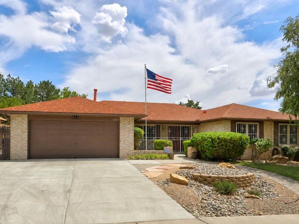 8800 Caminito Drive NE, Albuquerque, NM 87111