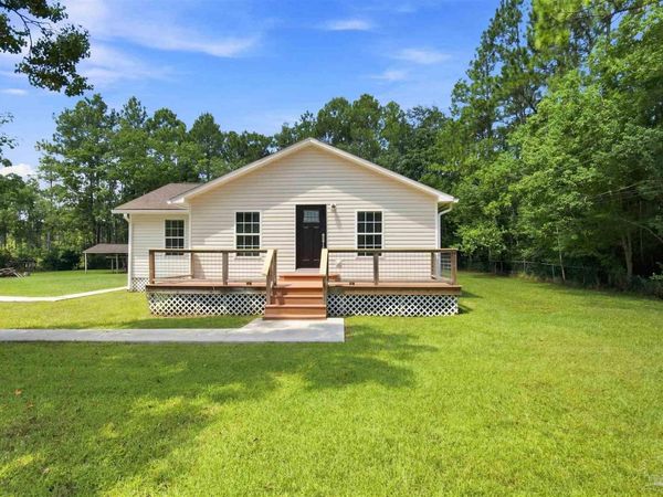 3263 Damon Dr, Milton, FL 32583