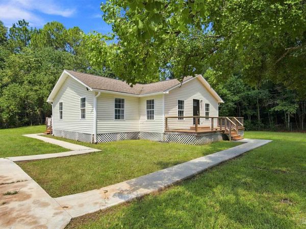 3263 Damon Dr, Milton, FL 32583