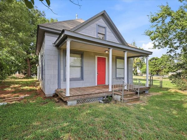 1216 E Vilas Avenue, Guthrie, OK 73044