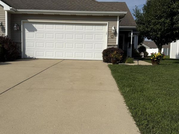 1712 E 106th Avenue , Crown Point, IN 46307