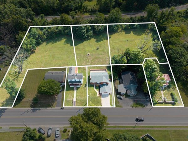 1325 MAIN ST E, Waynesboro, VA 22980