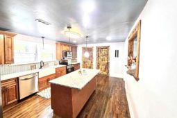 308 S Liberty photo 4