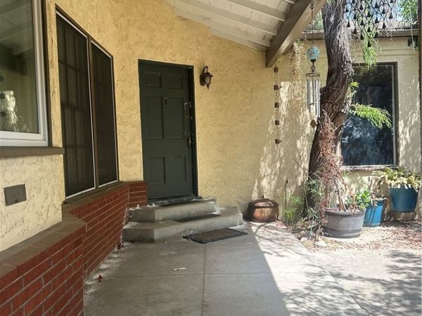 6235 Condon, Los Angeles, CA 90056