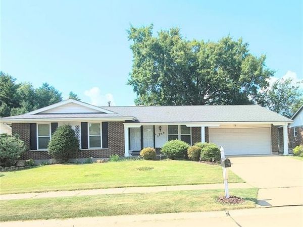 3759 Hirondelle Lane, Florissant, MO 63034