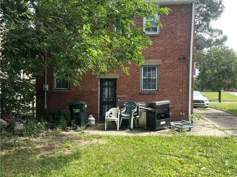 17519 Throckley Avenue, Cleveland, OH 44128 Photo 5