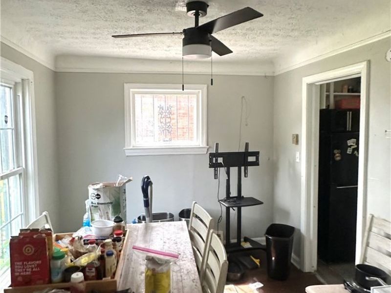 17519 Throckley Avenue, Cleveland, OH 44128 Photo 9