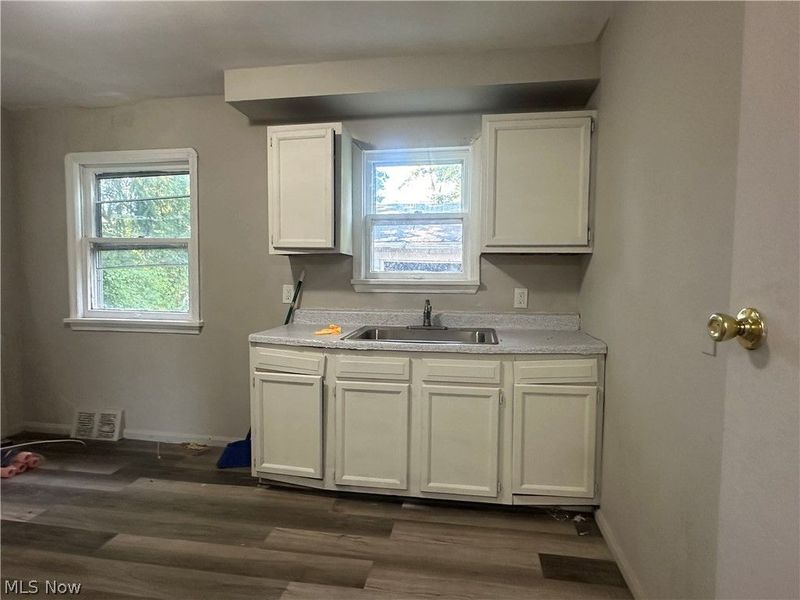 16015 S Lotus Drive, Cleveland, OH 44128 Photo 14