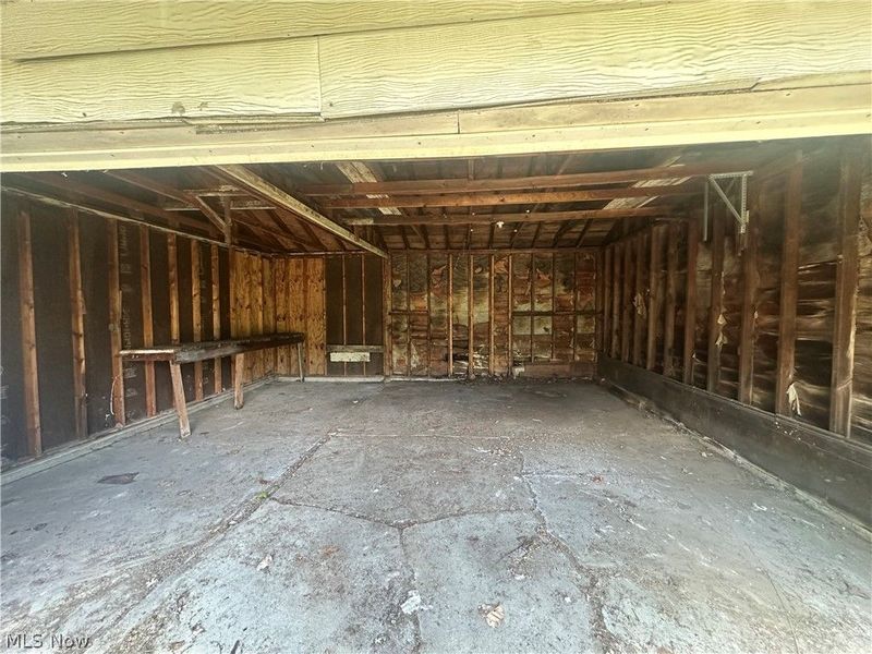 16015 S Lotus Drive, Cleveland, OH 44128 Photo 4