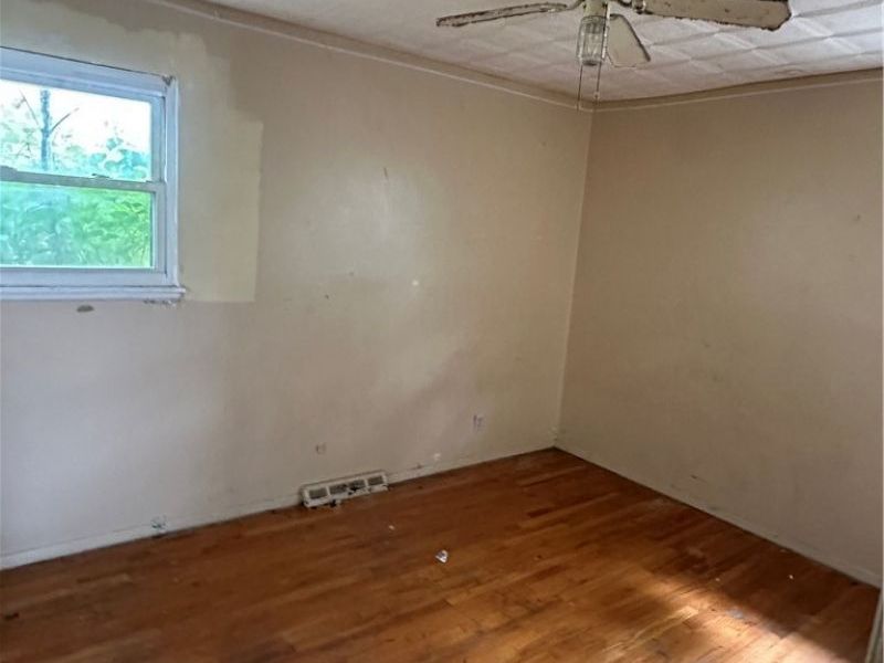 4549 Lee Road, Cleveland, OH 44128 Photo 15