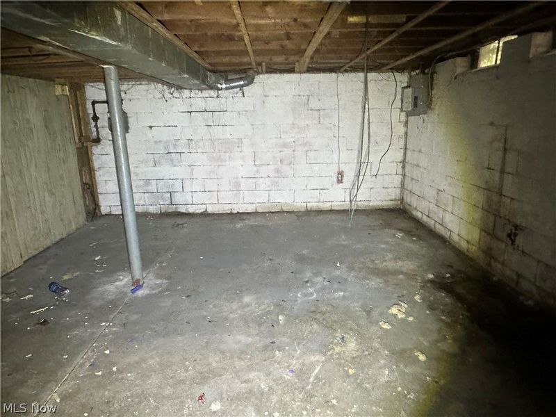 4549 Lee Road, Cleveland, OH 44128 Photo 19