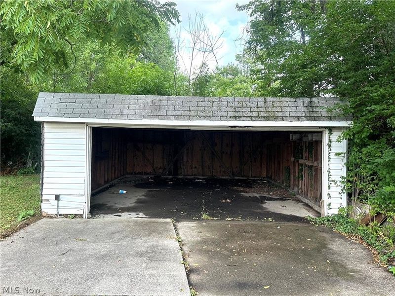 4549 Lee Road, Cleveland, OH 44128 Photo 5