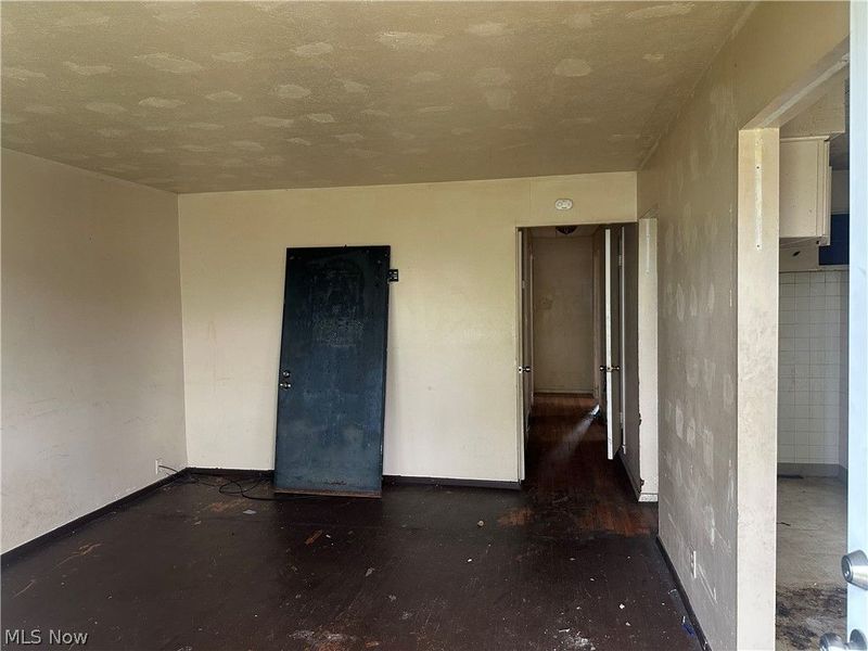 4549 Lee Road, Cleveland, OH 44128 Photo 7