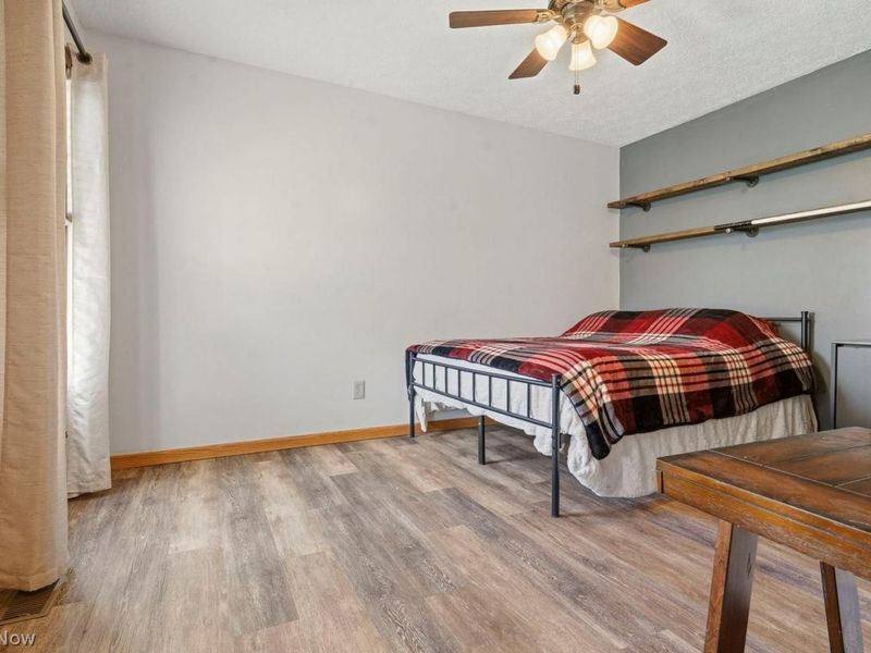 1275 Cheverton Avenue, Louisville, OH 44641 Photo 27