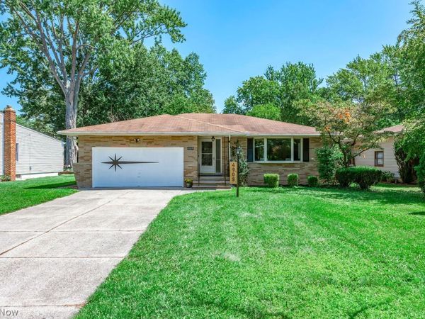 4909 Porter Road, North Olmsted, OH 44070