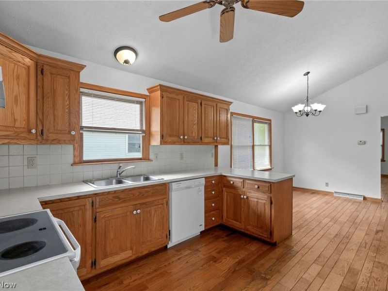 1532 Ellesmere Avenue NW, North Canton, OH 44720 Photo 13
