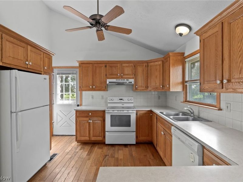 1532 Ellesmere Avenue NW, North Canton, OH 44720 Photo 14