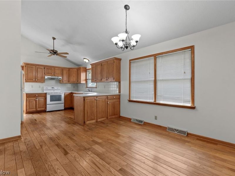 1532 Ellesmere Avenue NW, North Canton, OH 44720 Photo 15