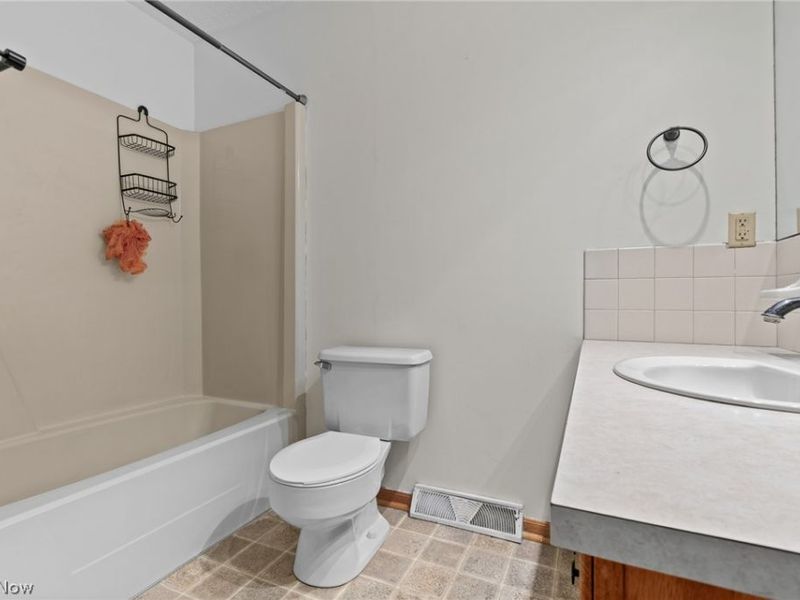 1532 Ellesmere Avenue NW, North Canton, OH 44720 Photo 21