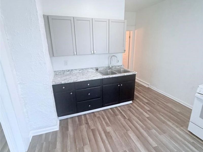 4434 Pearl Road, Unit 3, Cleveland, OH 44109 Photo 3