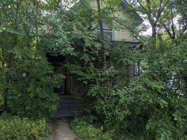 821 N Seymour Avenue, Lansing, MI 48906