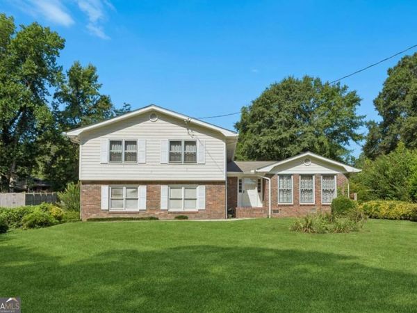 6876 Kingsboro Drive, Lithia Springs, GA 30122