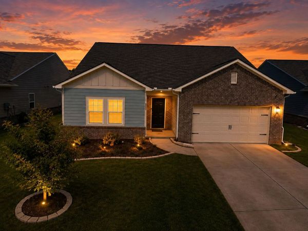 4424 Kendrick Circle, Loganville, GA 30052