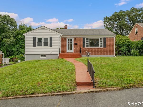 45 Mansfield, New London, CT 06320