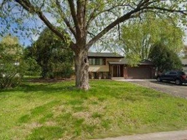 2641 Ridge Lane , Mounds View, MN 55112