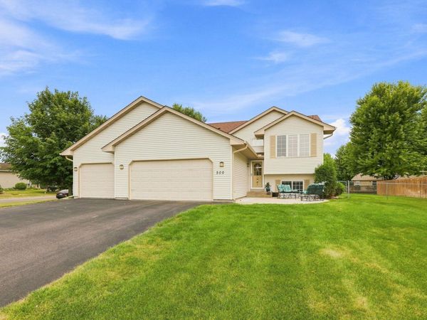 500 Maple Knoll Way NW, Saint Michael, MN 55376