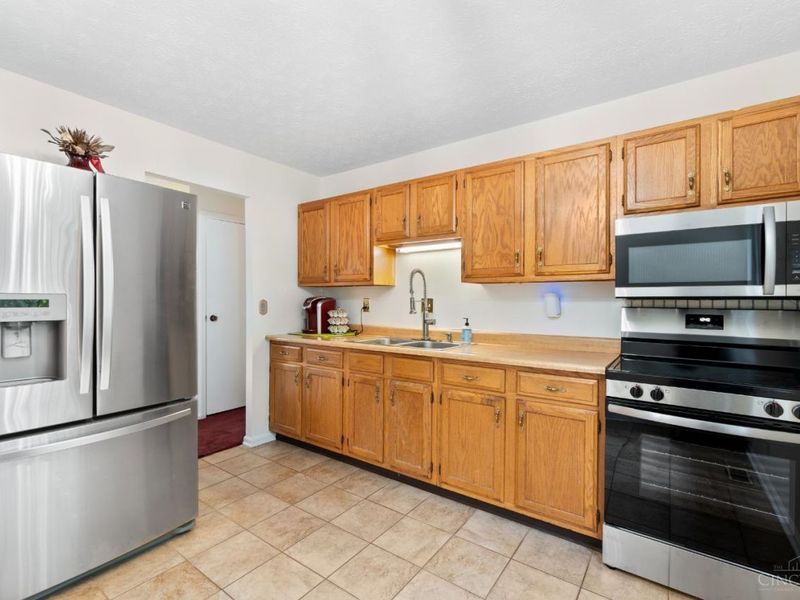 2220 Miles Road, Colerain Township, OH 45231 Photo 4