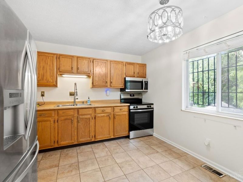 2220 Miles Road, Colerain Township, OH 45231 Photo 7
