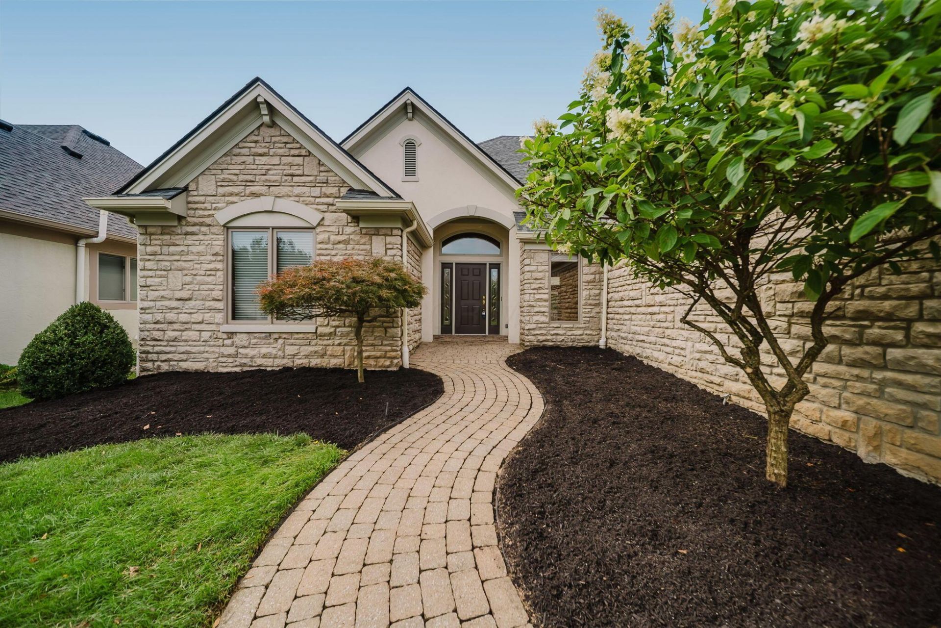 669 Slemmons Drive, Columbus, OH 43235 Main Photo