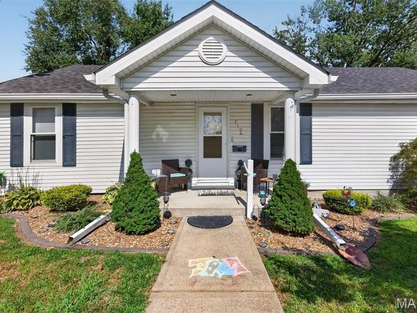 710 N 5th Street, Elsberry, MO 63343