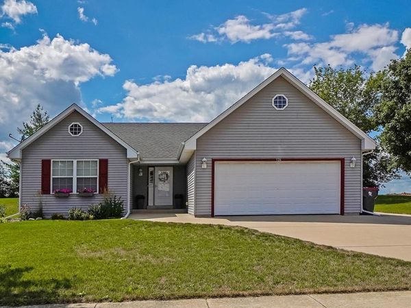 524 Parkview DRIVE, Johnson Creek, WI 53038