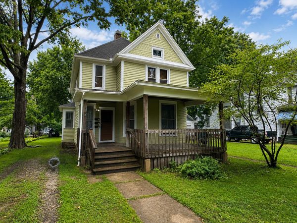 408 W Healey Street , Champaign, IL 61820