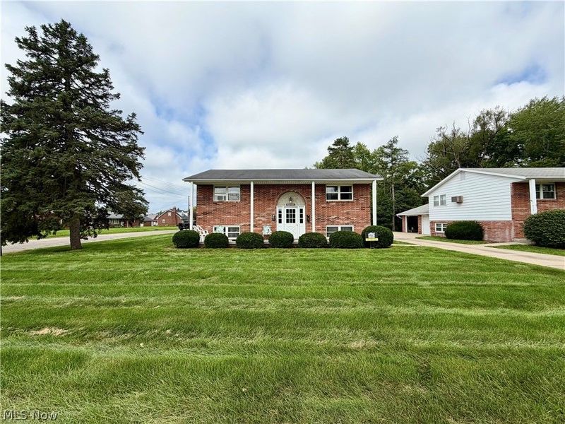 813 S Nickelplate Street, Louisville, OH 44641 Photo 6