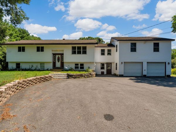 94 Smith Road , Hallowell, ME 04347